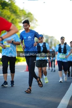 Runner Photo 1565912