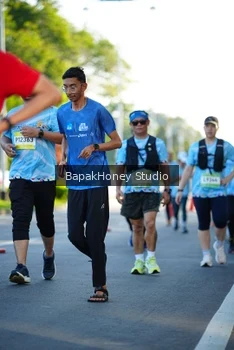 Runner Photo 1565913