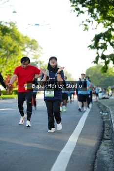Runner Photo 1565930