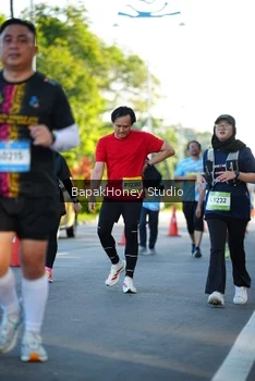 Runner Photo 1565933