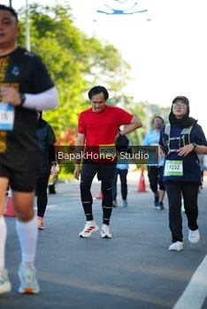 Runner Photo 1565934