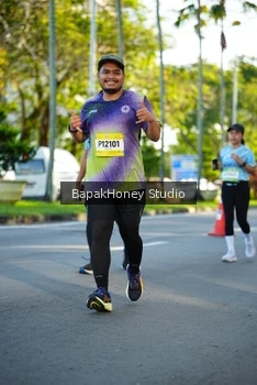 Runner Photo 1565957