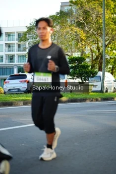 Runner Photo 1565962