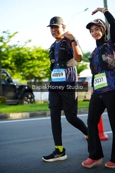 Runner Photo 1565972