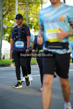 Runner Photo 1565977