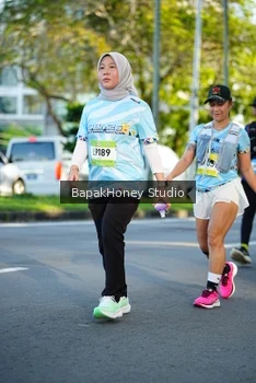 Runner Photo 1565985