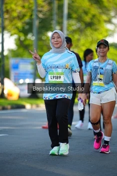 Runner Photo 1565993
