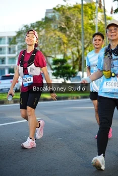 Runner Photo 1565995