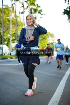 Runner Photo 1566020