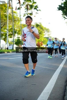 Runner Photo 1566043