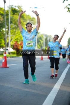 Runner Photo 1566070