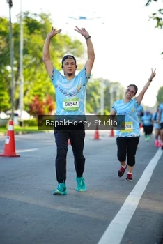 Runner Photo 1566075
