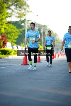 Runner Photo 1566148