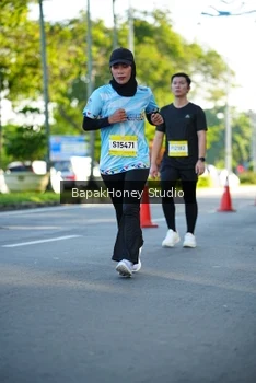 Runner Photo 1566156