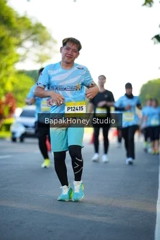 Runner Photo 1566169