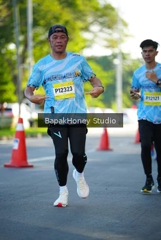 Runner Photo 1566411
