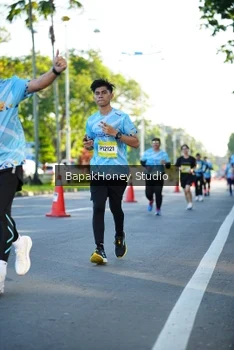 Runner Photo 1566419