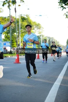 Runner Photo 1566420