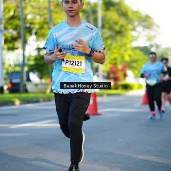 Runner Photo 1566432