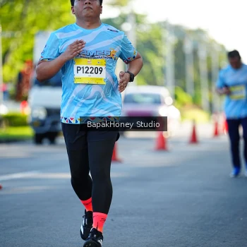 Runner Photo 1566483
