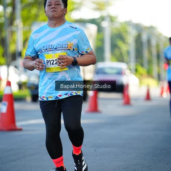 Runner Photo 1566487