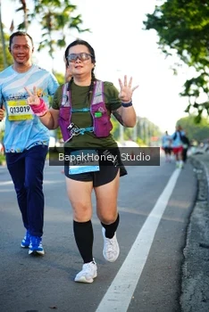 Runner Photo 1566526
