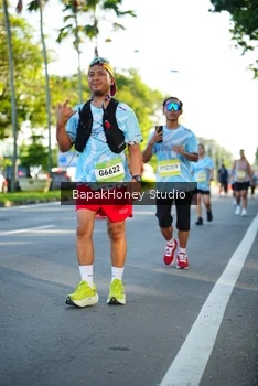 Runner Photo 1566534