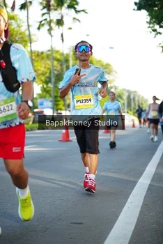 Runner Photo 1566538