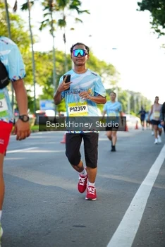 Runner Photo 1566540