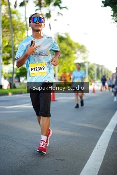 Runner Photo 1566545