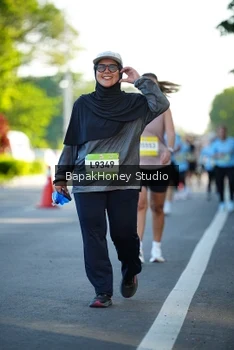 Runner Photo 1566555