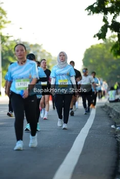 Runner Photo 1566585