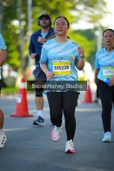 Runner Photo 1566587