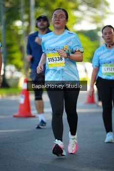 Runner Photo 1566590
