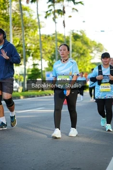 Runner Photo 1566599