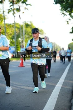 Runner Photo 1566604