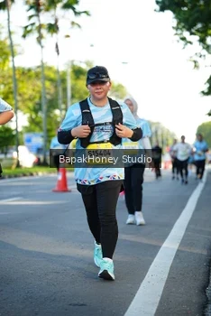 Runner Photo 1566607