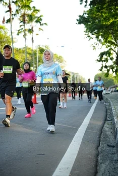 Runner Photo 1566610