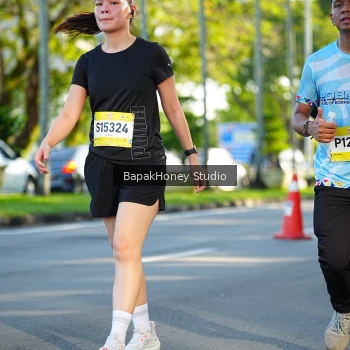 Runner Photo 1566630