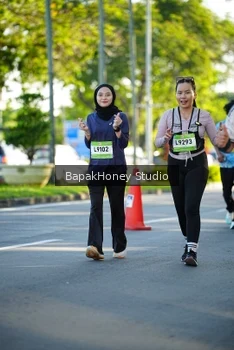 Runner Photo 1566639
