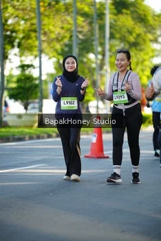 Runner Photo 1566642