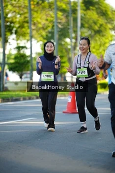 Runner Photo 1566643