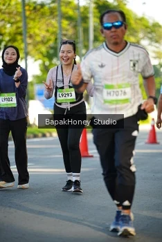 Runner Photo 1566650