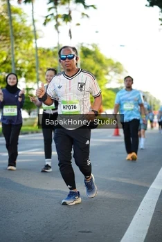Runner Photo 1566652