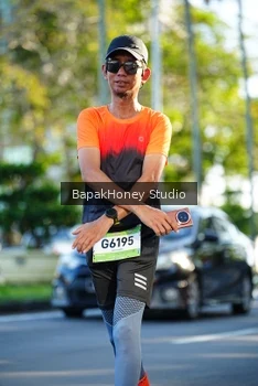Runner Photo 1566752