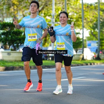 Runner Photo 1566810