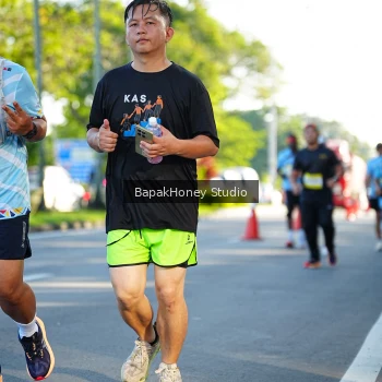 Runner Photo 1566821