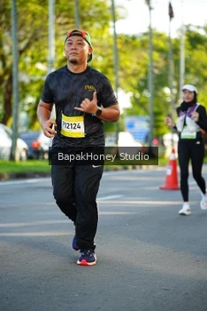 Runner Photo 1566830