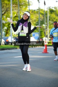 Runner Photo 1566840