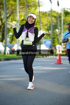 Runner Photo 1566841
